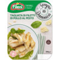 TAGLIATA DI FILETTI DI POLLO AL PESTO