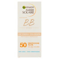 Garnier Ambre Solaire BB Cream Protettiva, Crema Viso Colorata, Protegge e Perfeziona, IP50
