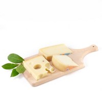 Tris di formaggi (emmentall ,piave mezzano , brigante)