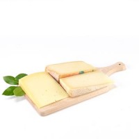 Tris di formaggi Valli composto da: Valtellina casera, Fontina e Formaggio malga