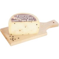 Pecorino a latte crudo con pepe nero