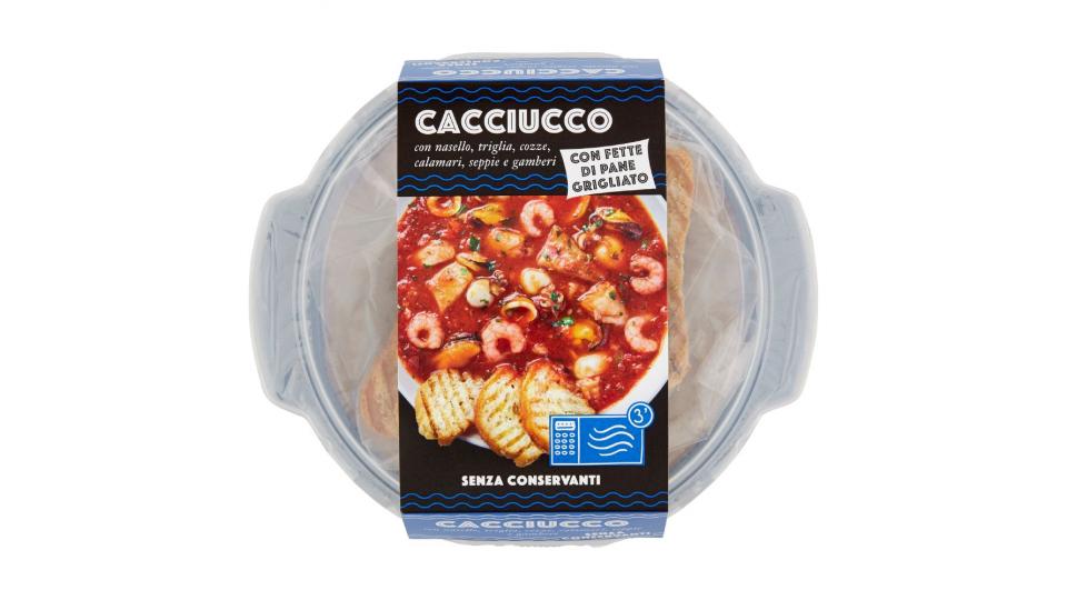 Caciucco con fette di pane grigliato