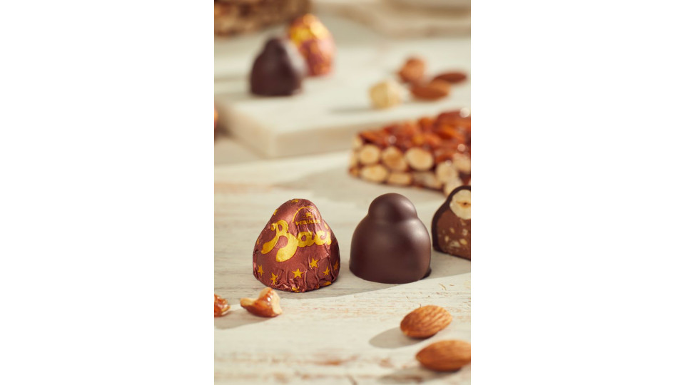 Uovo di Pasqua Cioccolato Caramellato alle Mandorle con Sorpresa e 4 Cioccolatini 265g