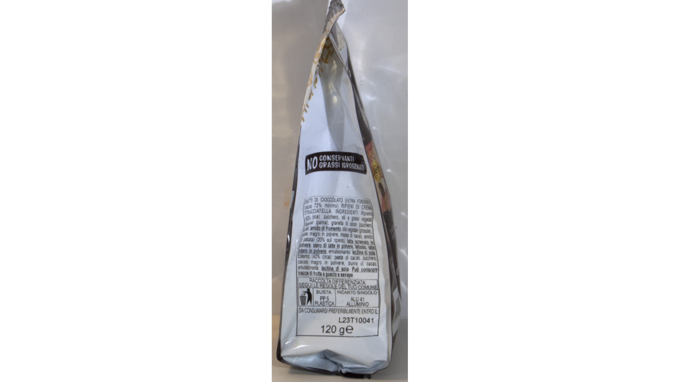 Laica ovetti al cioccolato fondente con crema e stracciatella...