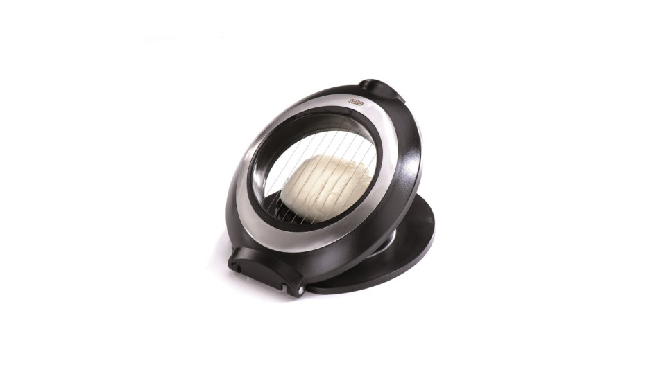 Grattugie, affettare, tritare, sbucciare: Affetta mozzarella...