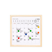 Stile office: Calendario a lavagna con pennarelli e magnete