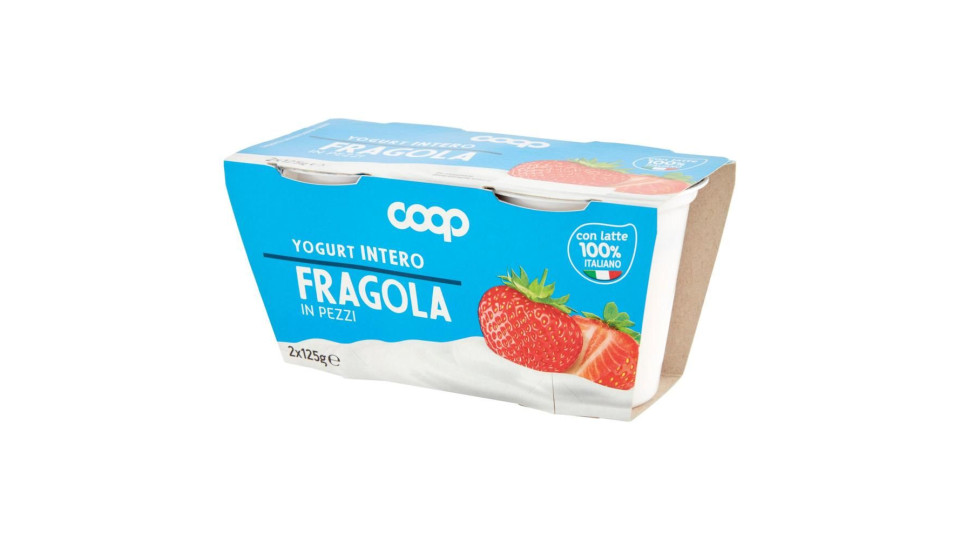 Yogurt Intero Con Fragola In Pezzi