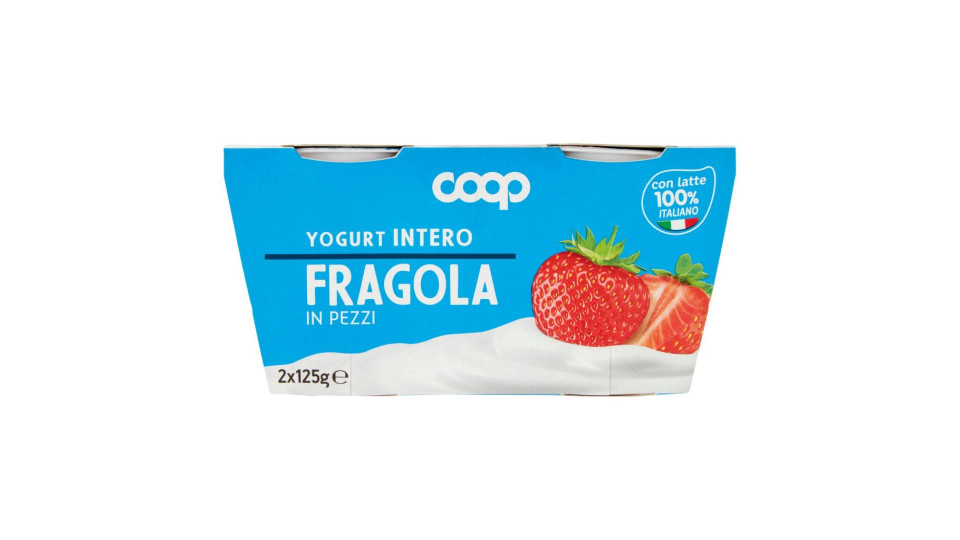Yogurt Intero Con Fragola In Pezzi