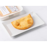 Panzerotto con pomodoro e mozzarella