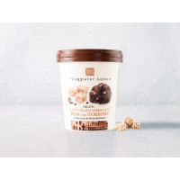 Gelato al cioccolato variegato rum con torrone