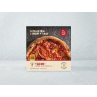Pizza surgelata con spianata, cipolla e peperoncino