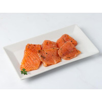 Pavè di salmone fresco alla mediterranea