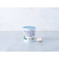 Panna cotta di latteria ai frutti di bosco