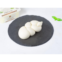 Treccia di latte pugliese
