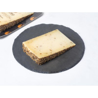Formaggio barricato al pepe