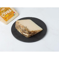 Formaggio di capra affinato al fieno