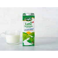 Latte scremato UHT
