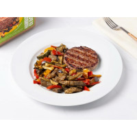 Hamburger di bovino con verdure grigliate