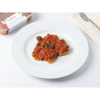 Nasello con sugo di pomodoro olive e capperi