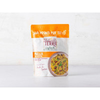 Paella con verdure pronta