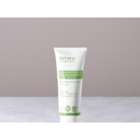 Scrub esfoliante al carbone vegetale e zenzero