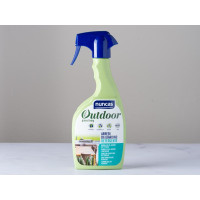 Spray pulizia arredi da giardino