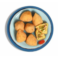 La Nuova Gastronomia e Pasticceria Arancini Di Riso Con Piselli e Ragu' Da Banco