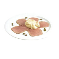 VITELLO TONNATO CON SALSA