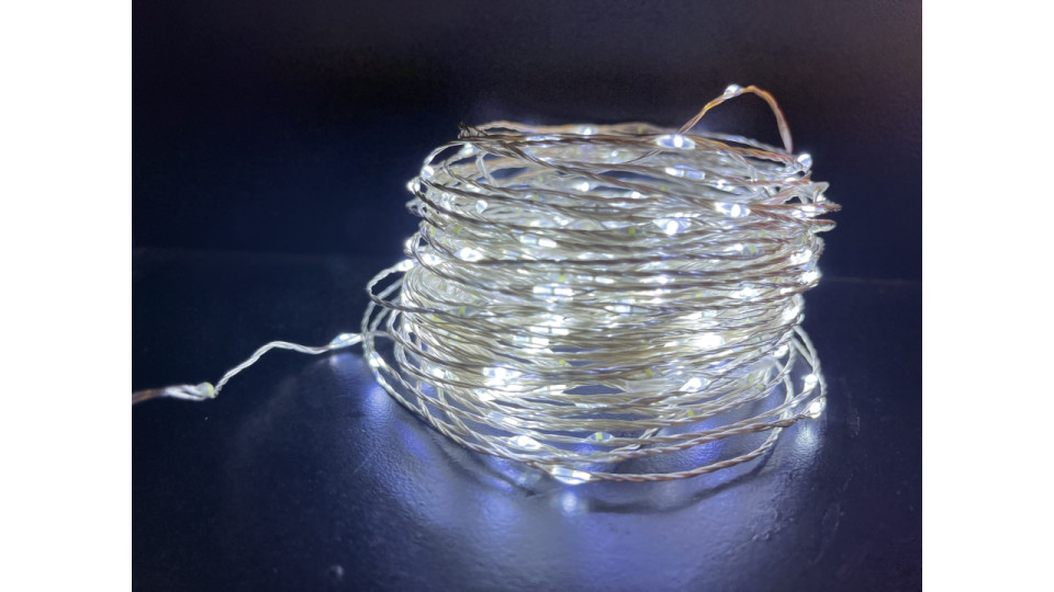 300 Gocce Di Led Bianchi Su Filo Di Rame 15 M