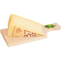 Formaggio Branzi tipico stagionato