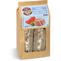 Tramezzini con tonno, pomodori e olive