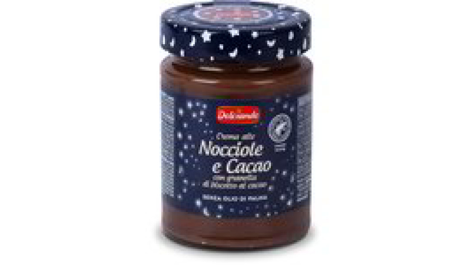 Crema alle nocciole e cacao con granella di biscotto al cacao