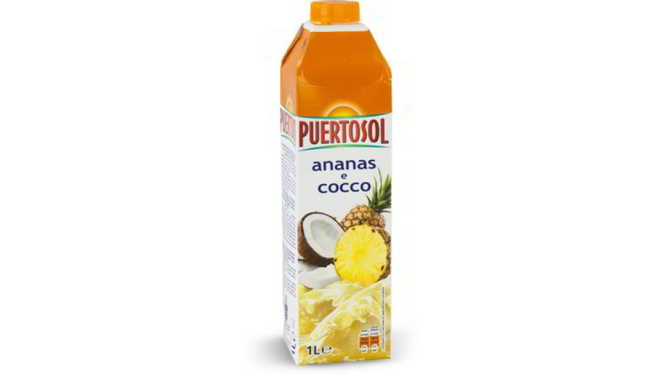 Bevanda con succo di ananas e cocco