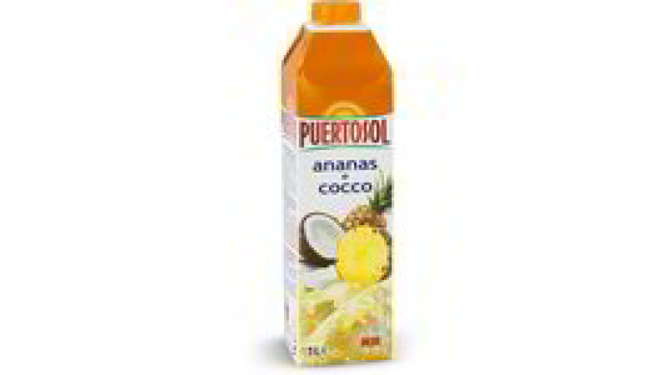 Bevanda con succo di ananas e cocco