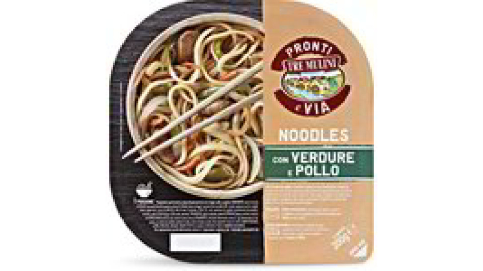 Noodles con verdure e pollo