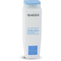 Latte detergente delicato