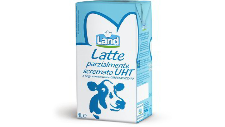 Latte parzialmente scremato UHT a lunga conservazione omogeneizzato
