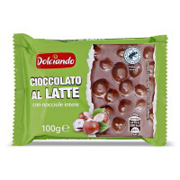 Cioccolato al latte con nocciole intere