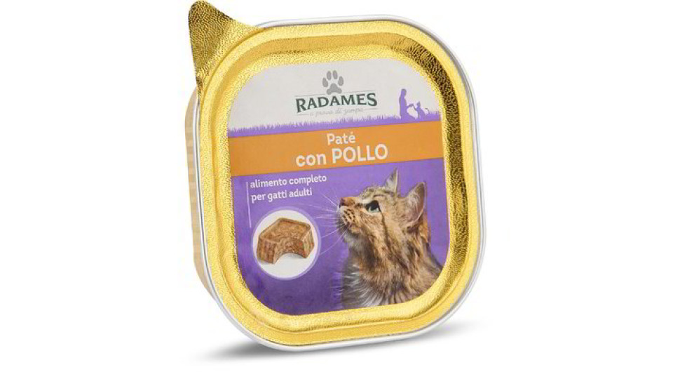 Patè con pollo per gatti