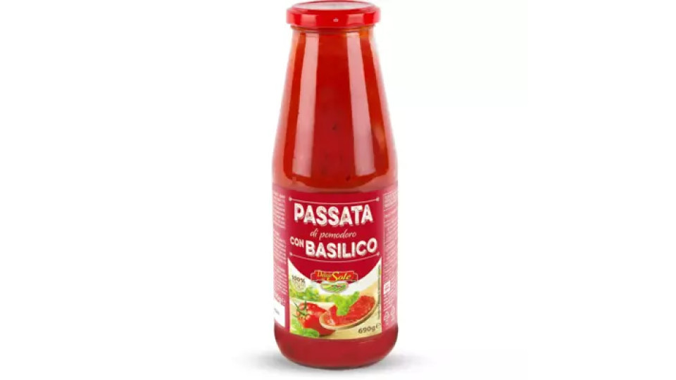 Passata di pomodoro con basilico
