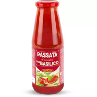 Passata di pomodoro con basilico