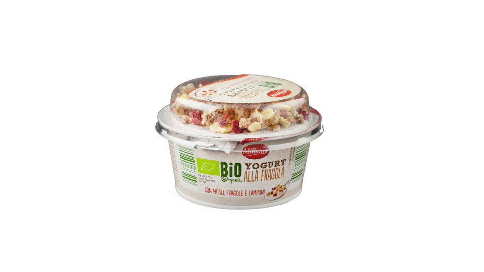 Yogurt alla Fragola con Müsli, Fragole e Lamponi