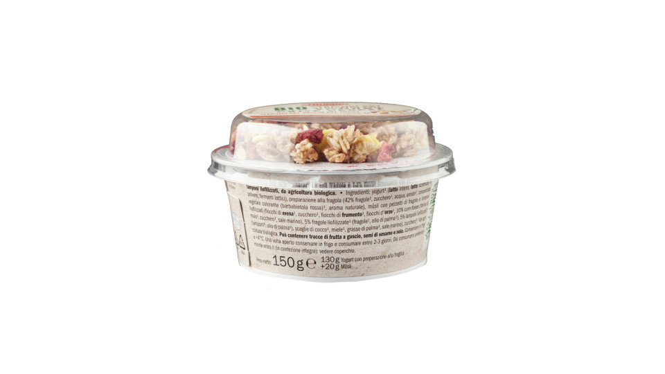Yogurt alla Fragola con Müsli, Fragole e Lamponi