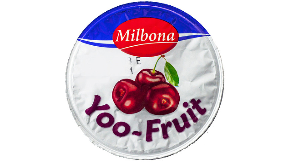 Yoo-fruit Dessert con Ciliegia a Base di Latte