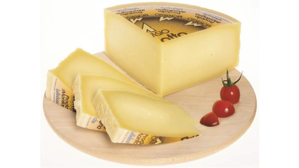 MONTASIO DOP LATTEBUSCHE PRODOTTO DELLA MONTAGNA