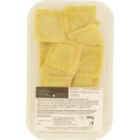 RAVIOLI CON ASPARAGI VERDI E PROSCIUTTO CRUDO