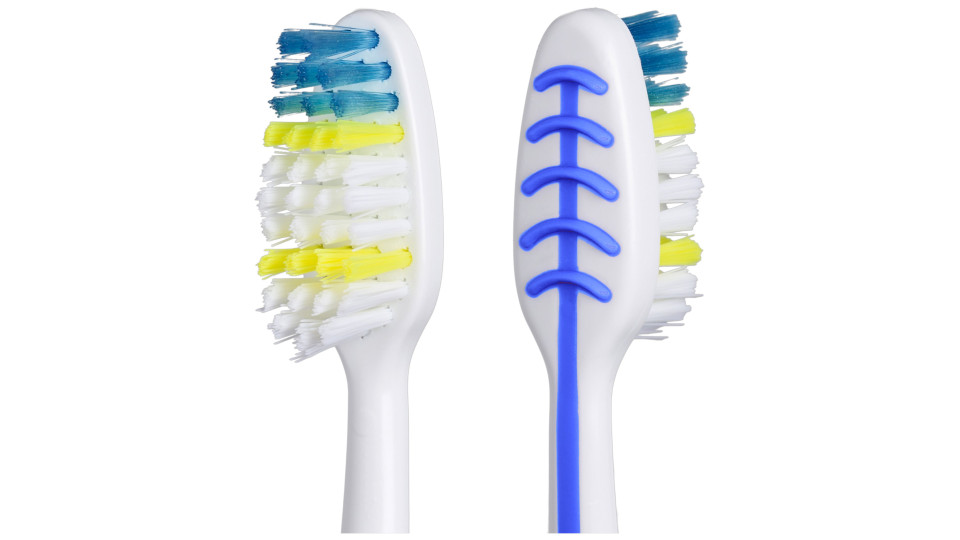 Colgate Spazzolino Extra Clean