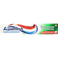 Aquafresh - Tripla Protezione, Dentifricio al Fluoro, Menta Delicata
