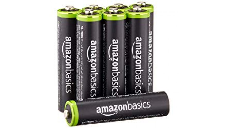 AmazonBasics - Pile Ricaricabili Mini Stilo AAA Ni-MH, precaricate, 1000 cicli (tipico 800 mAh/minimo 750 mAh), confezione da 8 pezzi. Involucro esterno variabile