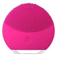 FOREO Luna Mini 2, Spazzola pulizia viso in silicone molto delicato e adatto a tutti i tipi di pelle, Fucsia (Fuchsia)